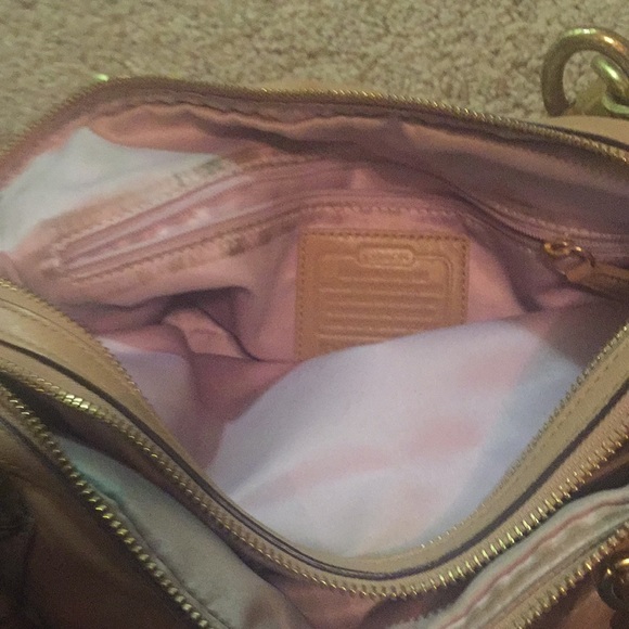 Coach purse - Picture 3 of 8